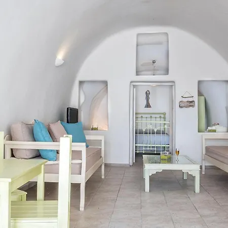 Blue Dolphins Hotel 3*