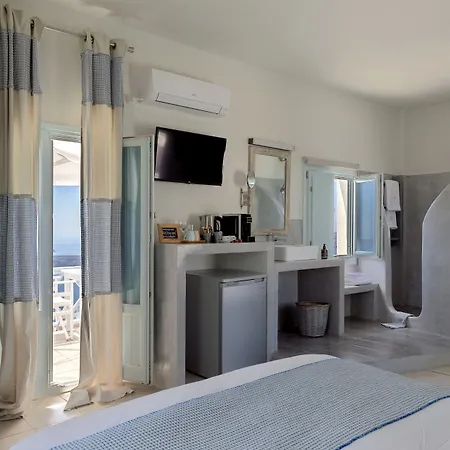 Blue Dolphins Fira (Santorini)