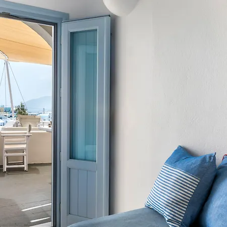 Blue Dolphins 3* Fira (Santorini)