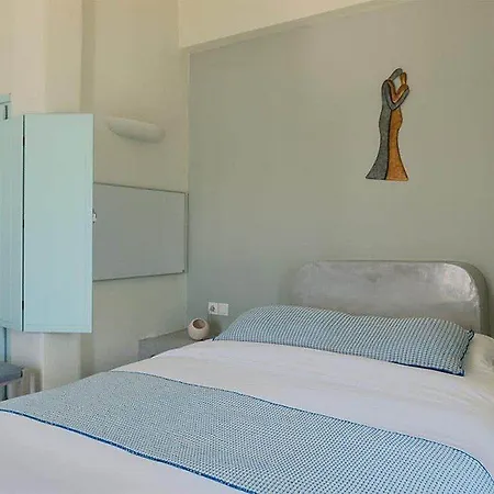 Blue Dolphins Hotel Firostefani