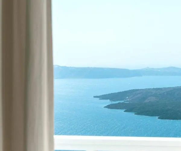 Blue Dolphins Firostefani