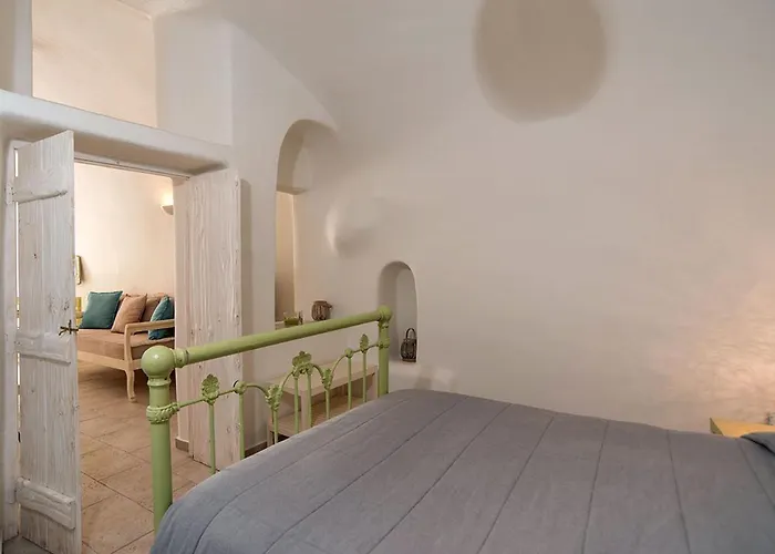 Blue Dolphins Hotel 3*