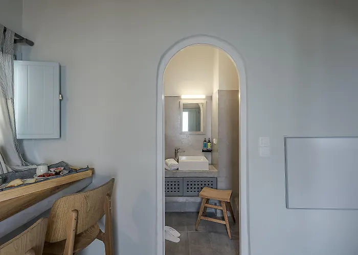 Hotel Blue Dolphins Firostefani