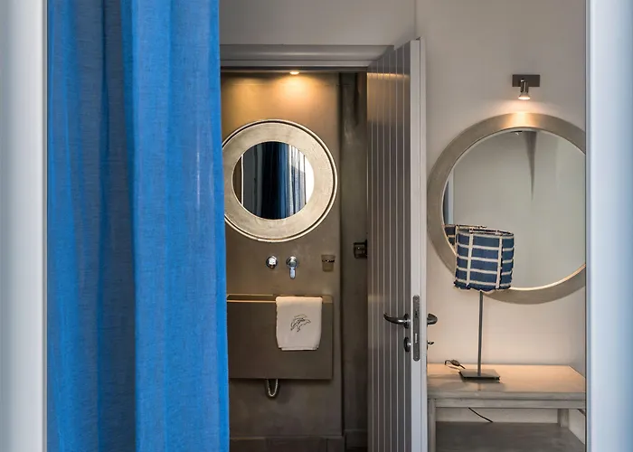 蓝海豚公寓 酒店 菲罗斯特法尼