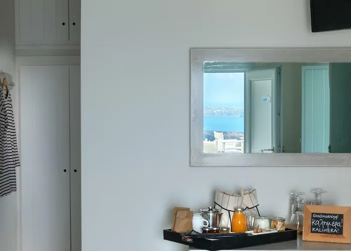 Hotel Blue Dolphins Firostefani