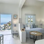 Blue Dolphins Hotel 3*