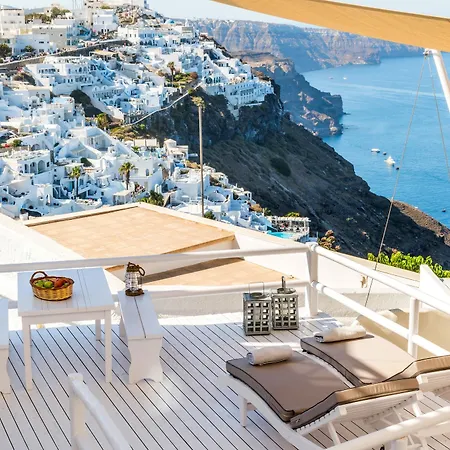 Blue Dolphins Hotel 3*