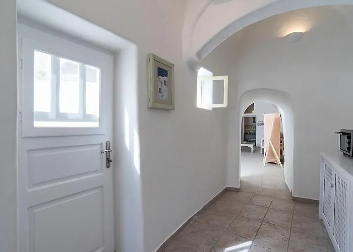 Hotel Blue Dolphins Firostefani