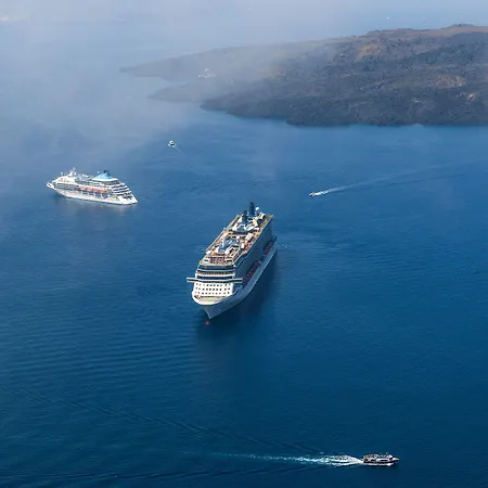 Blue Dolphins فندق