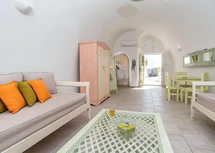 Blue Dolphins Hotel 3*